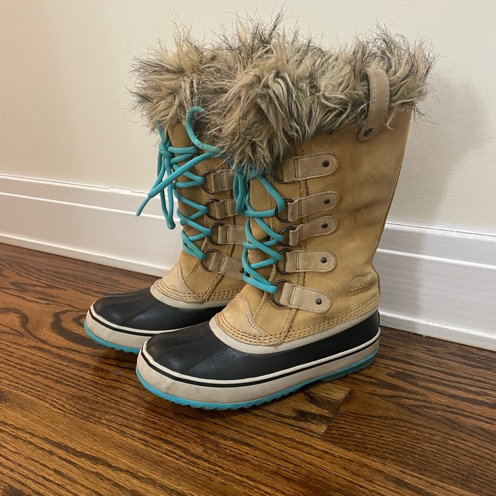 Women’s Sorel NL 1540-373, Joan Of Arctic-  Faux Fur Winter Boot